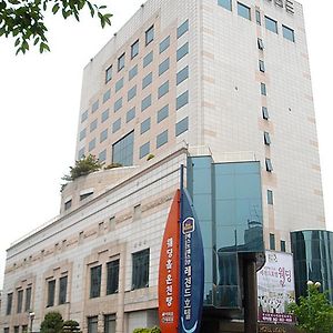 Legend Hotel